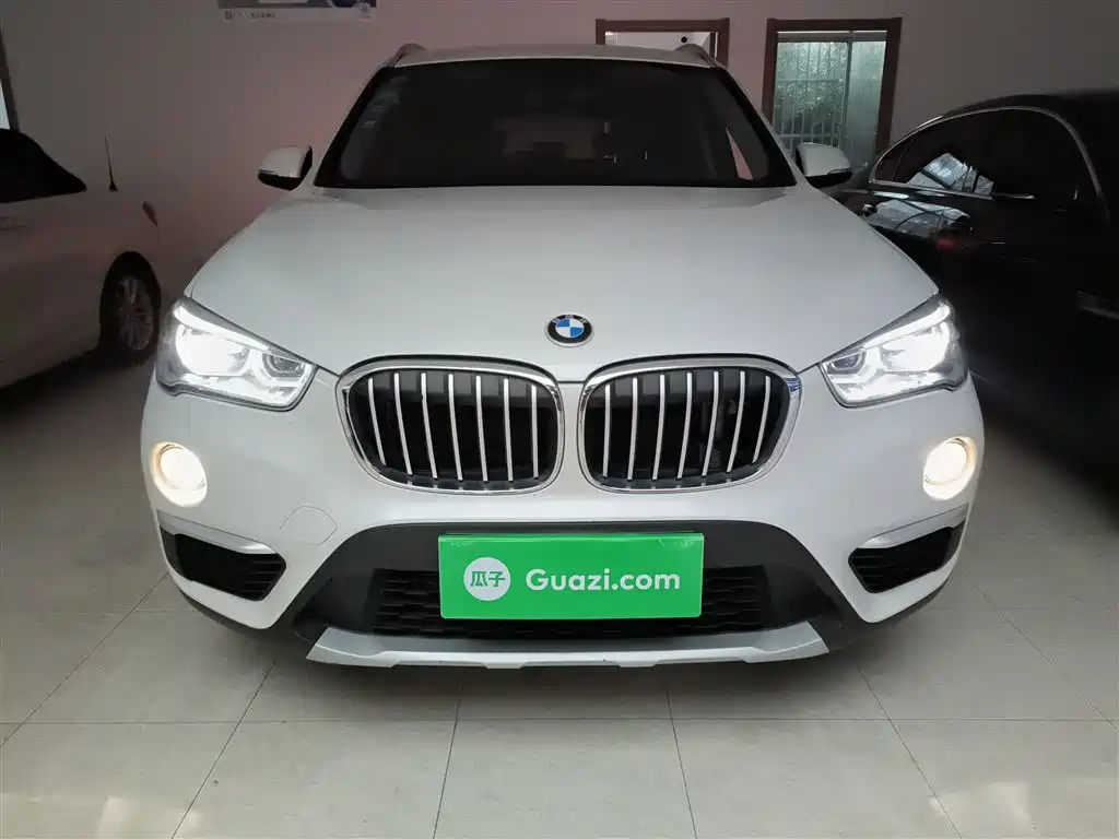 BMW X1 2019 sDrive18Li Premium Model фото 3