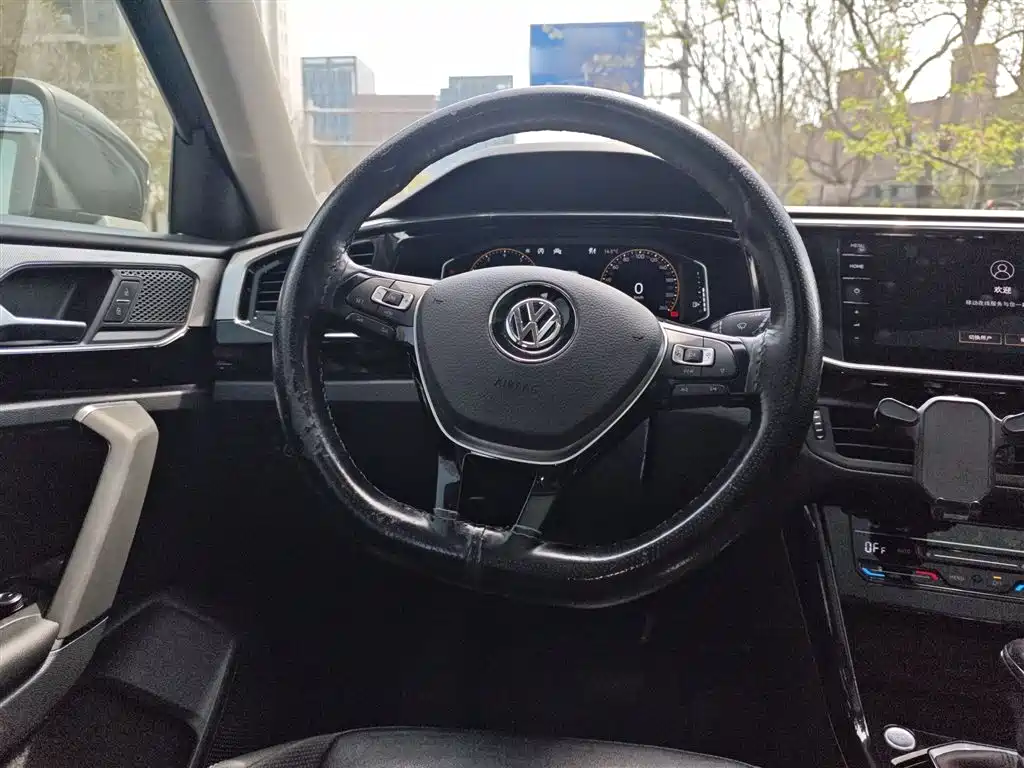 Volkswagen Tayron 2020 330TSI 2WD Luxury Smart Edition фото 3