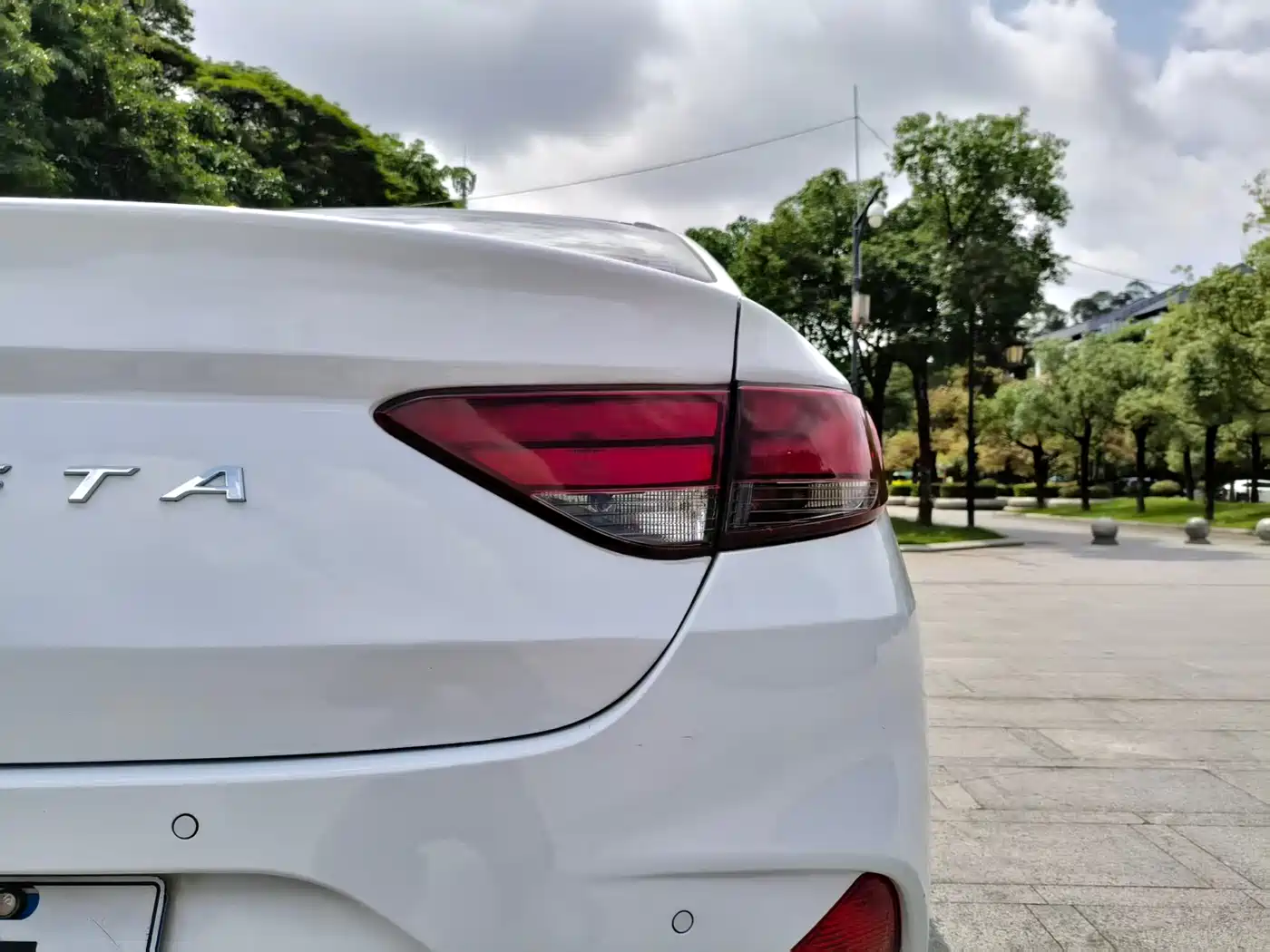 Hyundai Elantra 2020 1.6L Auto GL Pleasing Edition фото 16