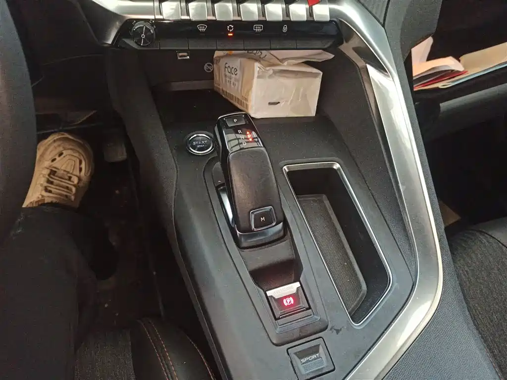 Peugeot 5008 2017 350THP 5-Seat Elite Edition фото 6