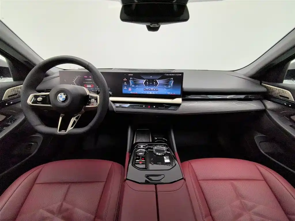 BMW 5 Series 2024 530Li Premium M Sport Package фото 5