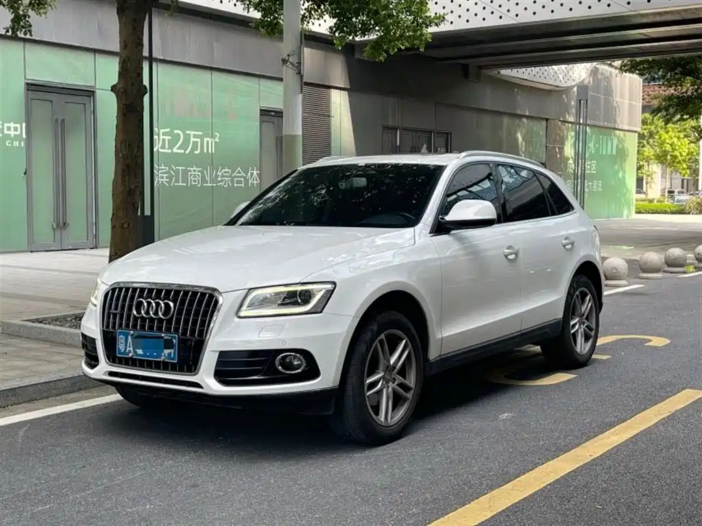 Audi Q5 2016 40 TFSI Technology Model