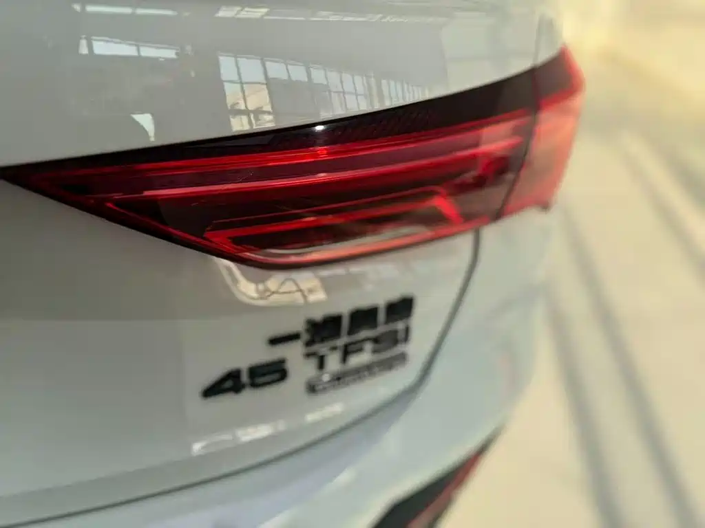 Audi Q3 Sportback 2023 2023 45 TFSI quattro Luxury