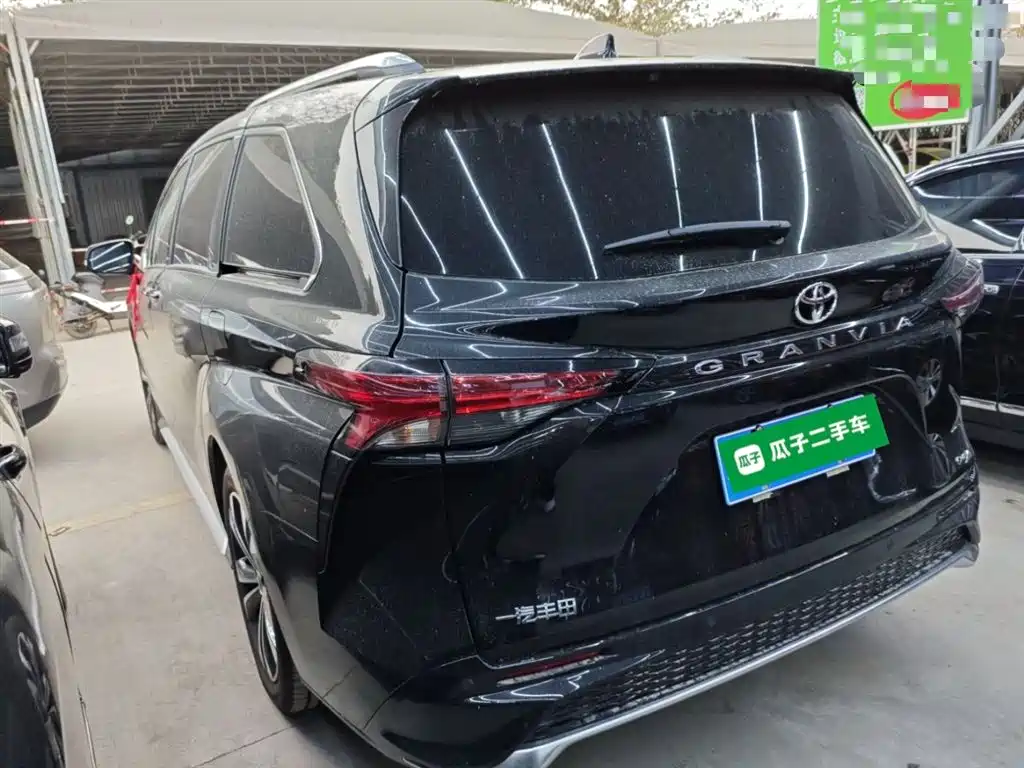 TOYOTA GREVIA