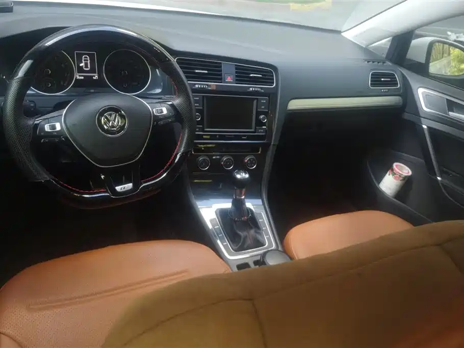 Volkswagen Golf 2018 230TSI Manual Comfort фото 12