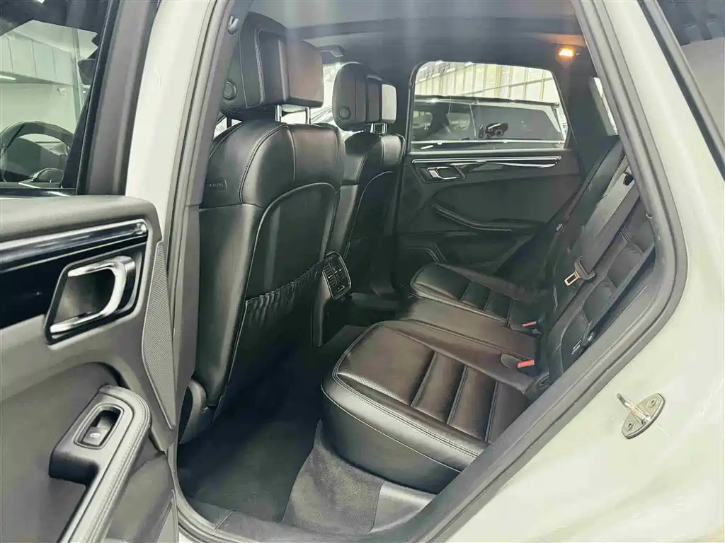 Porsche Macan 2014 Macan S 3.0T фото 19
