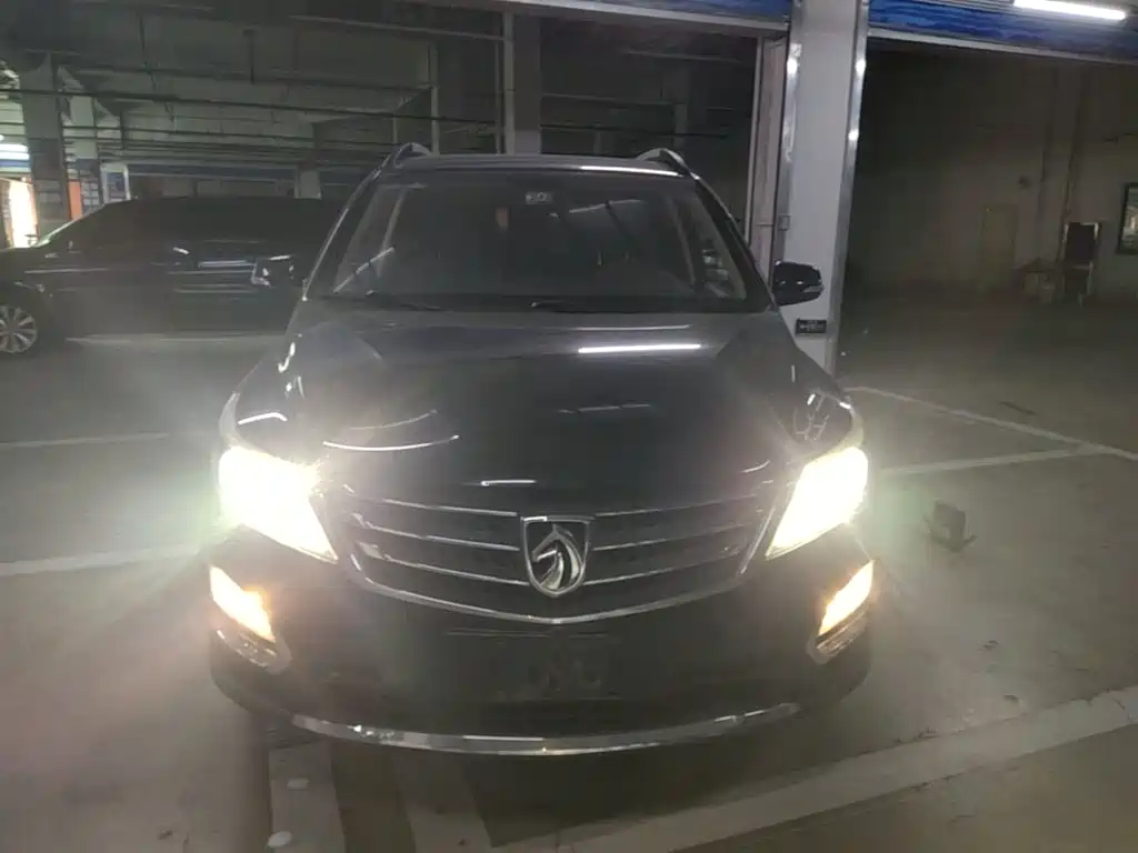 Baojun 560 2015 2015 1.8L Manual Elite