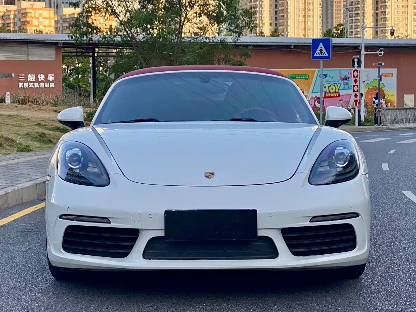 Porsche 718 2018 Boxster 2.0T фото 3