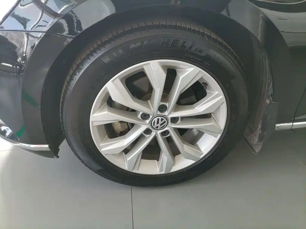 Volkswagen Magotan 2019 330TSI DSG Luxury Class China VI фото 25