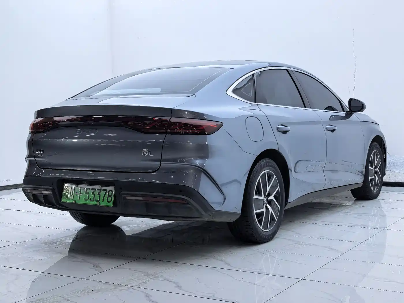 BYD Qin L 2024 DM-i 120KM Leading фото 6
