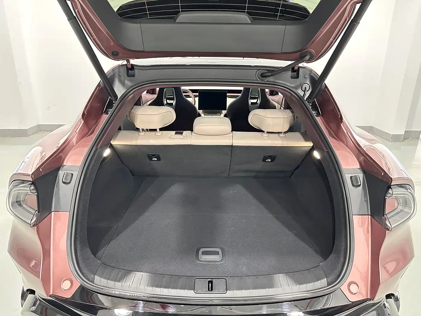 Xiaomi Auto Xiaomi YU7 2025 Ultra Long Range High Performance AWD Max Edition фото 8