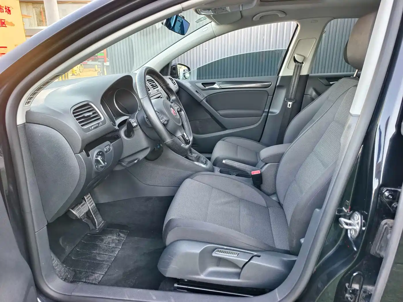Volkswagen Golf 2011 1.4TSI Auto Comfort фото 8
