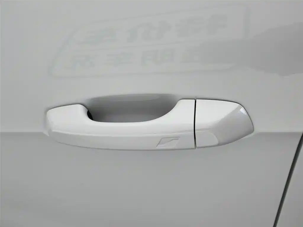 Lynk & Co 06 2023 Remix 1.5T Power Pro фото 18
