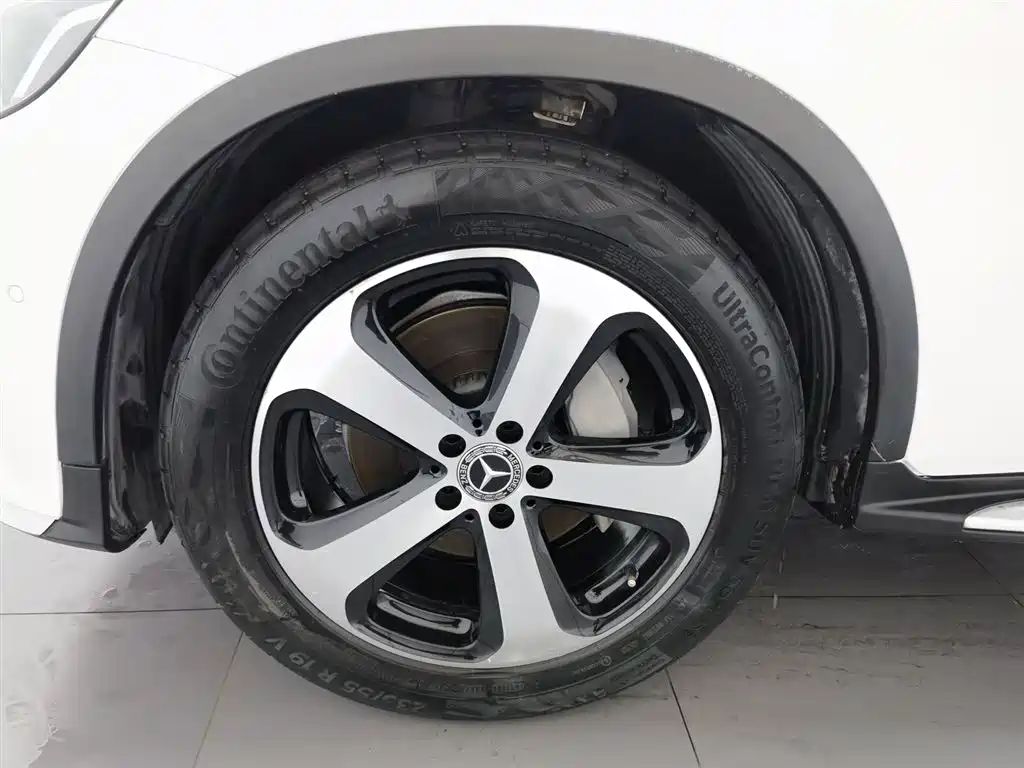 Mercedes-Benz GLC 2018 Facelift GLC 260 4MATIC Luxury фото 17
