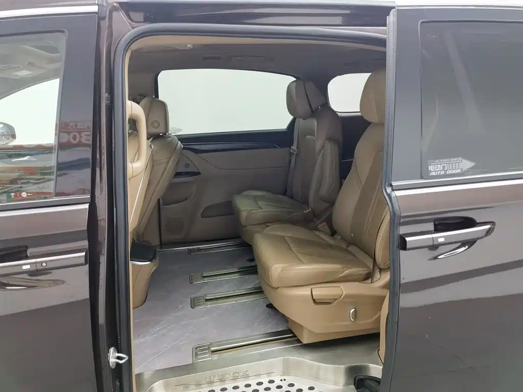 Buick GL8 2021 ES Landlord 653T Premium фото 15