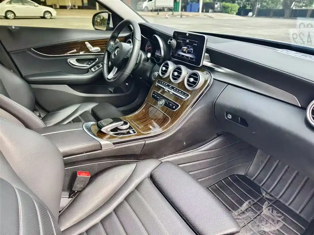 Mercedes-Benz C-Class 2016 C 180 L фото 18