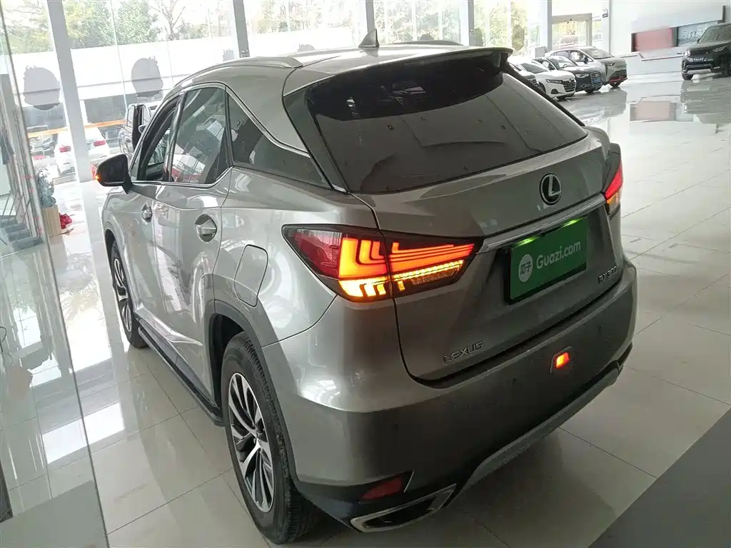Lexus RX 2020 Facelift 300 2WD Elite Edition фото 23