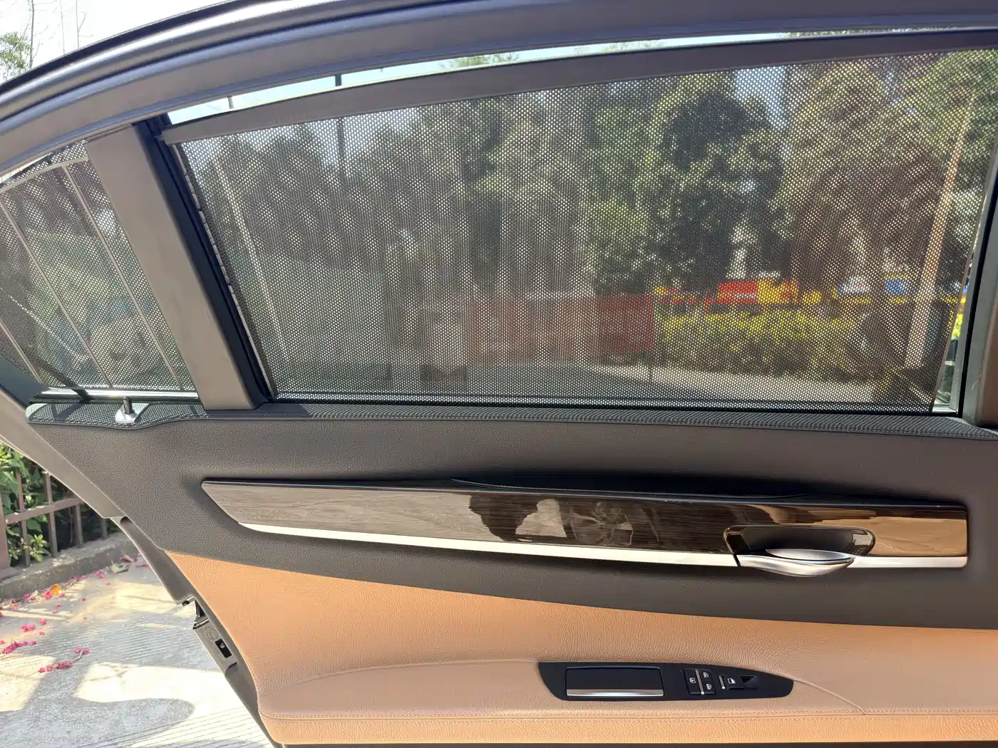 BMW 7 Series 2013 Model 740Li Leading фото 15