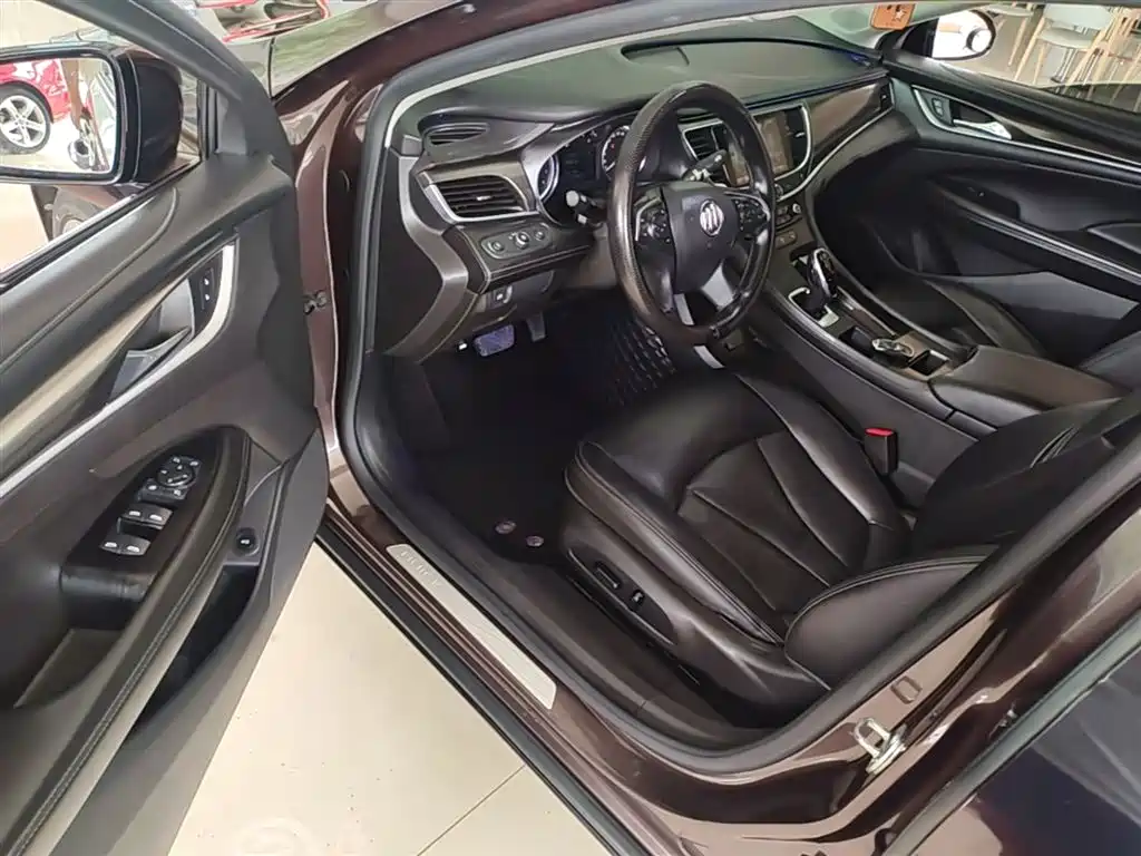 Buick LaCrosse 2018 Model 20T Elite Edition фото 16