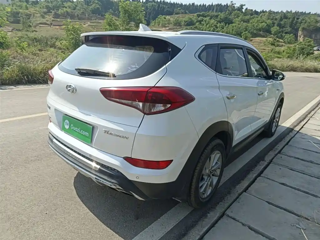 Hyundai Tucson 2015 1.6T Dual Clutch 2WD Smart фото 7