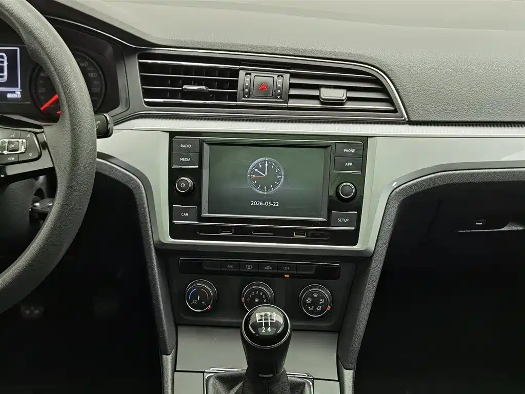 Volkswagen Lamando 2019 230TSI Manual Trend Edition China V фото 12