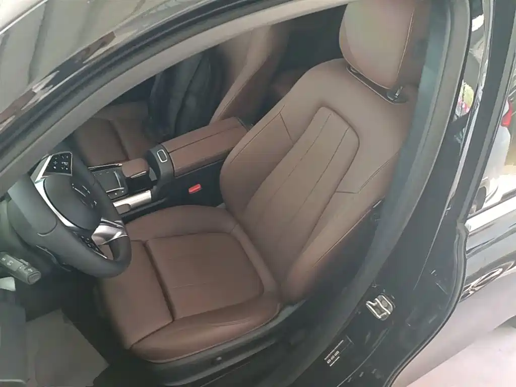 Mercedes-Benz GLB 2024 GLB 220 Fashion фото 15