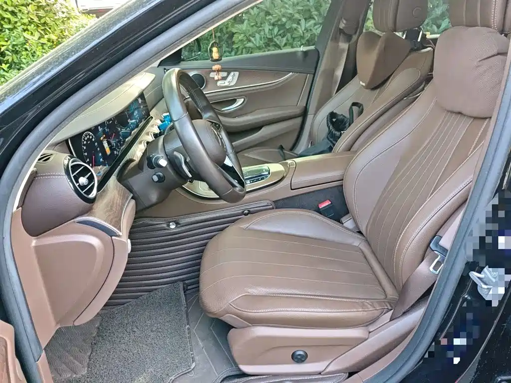 Mercedes-Benz E-Class 2021 E 300 L Fashion фото 8