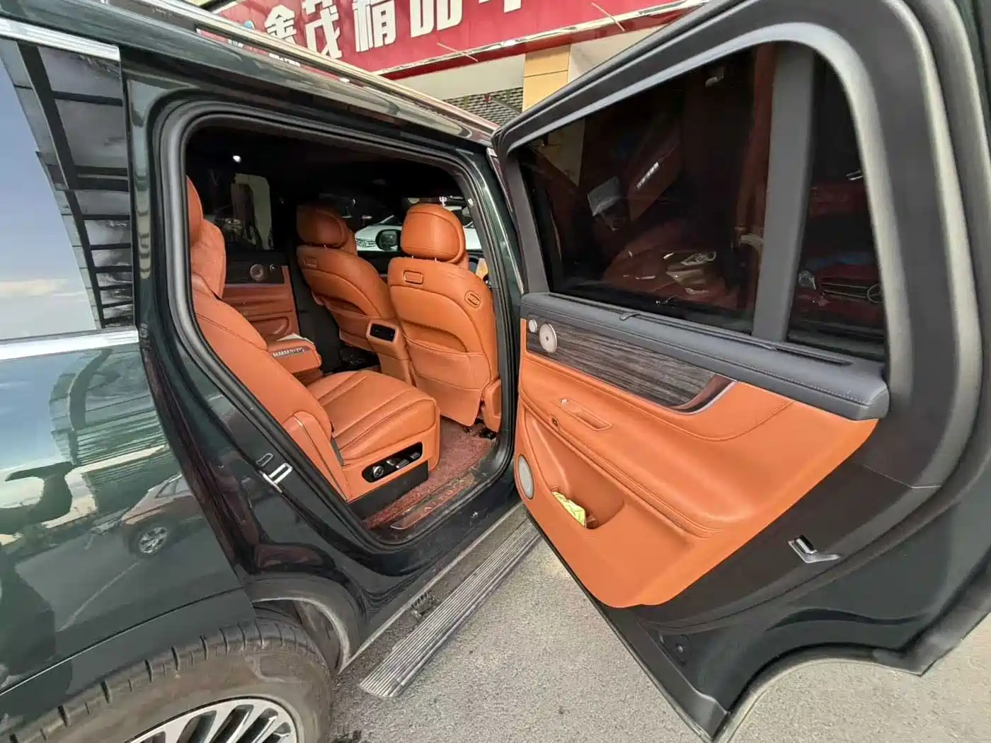 AITO Wenjie AITO M9 2024 2024 Extended Range Ultra 42kWh 6-Seater