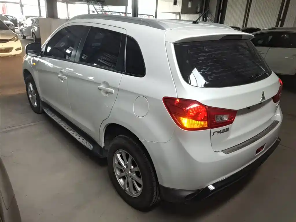 Mitsubishi ASX 2013 2.0L CVT 2WD Elite фото 5