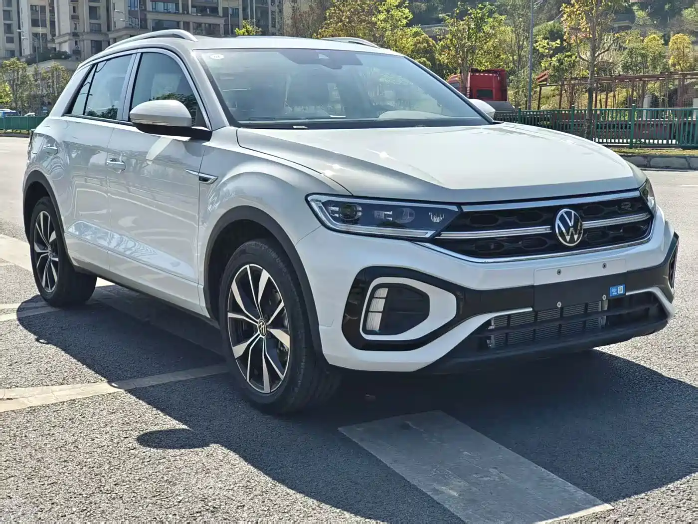 VOLKSWAGEN T-ROC EXPLORING SONGS