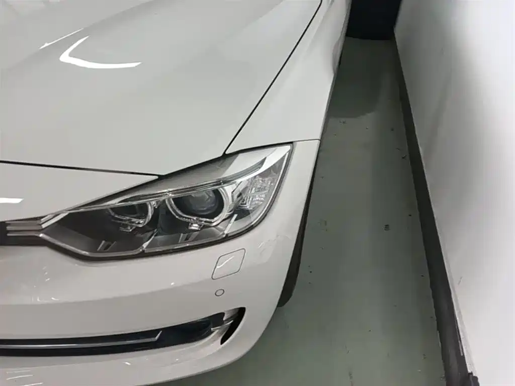 BMW 3 Series 2014 320Li Fashion фото 23