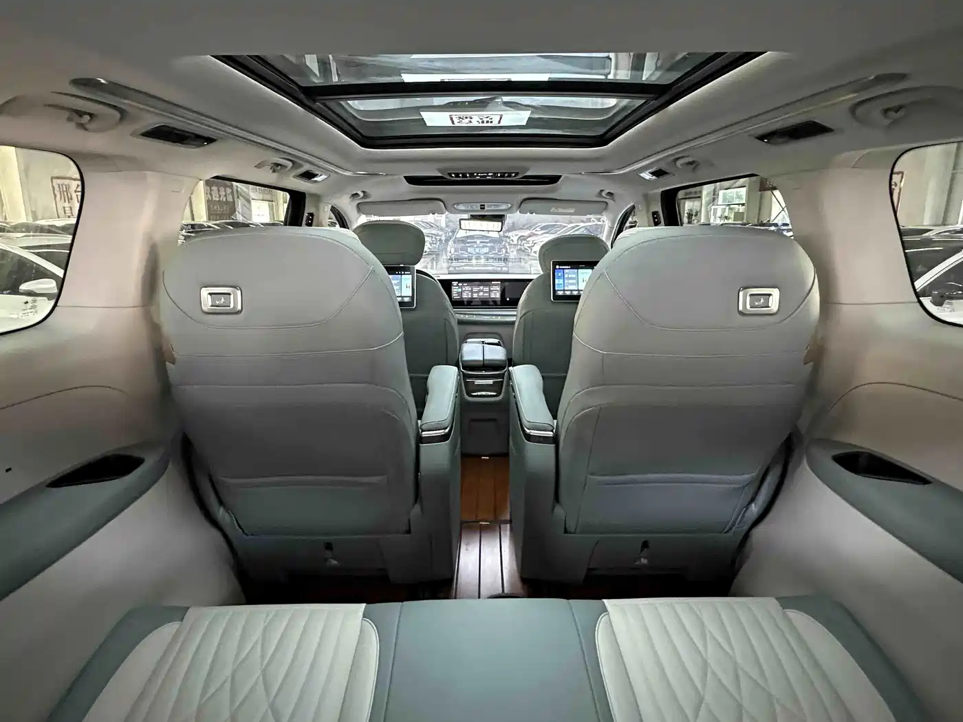 SAIC Maxus Maxus G90 2023 2022 2.0T Interstellar 7-seater