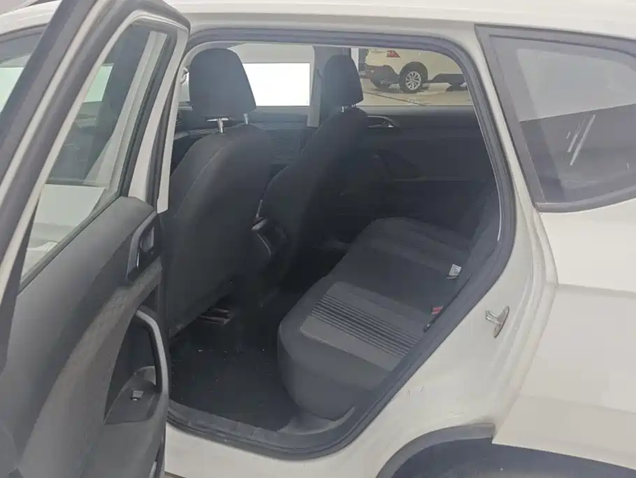 Volkswagen Tharu, миниатюра 11