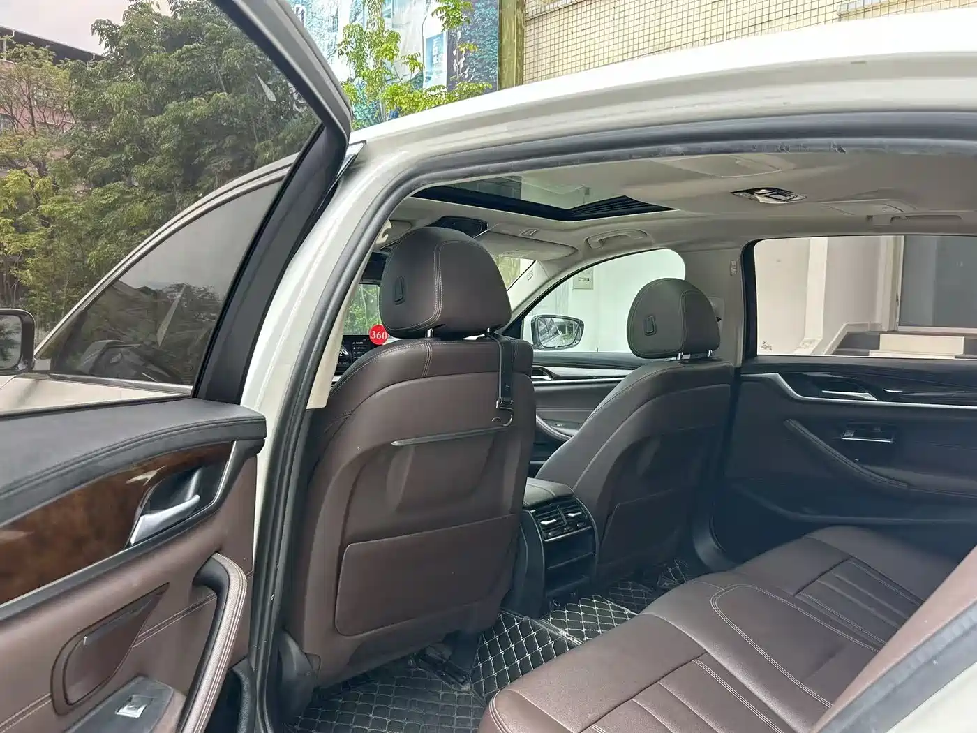 BMW 5 Series 2019 525Li Luxury Package фото 5