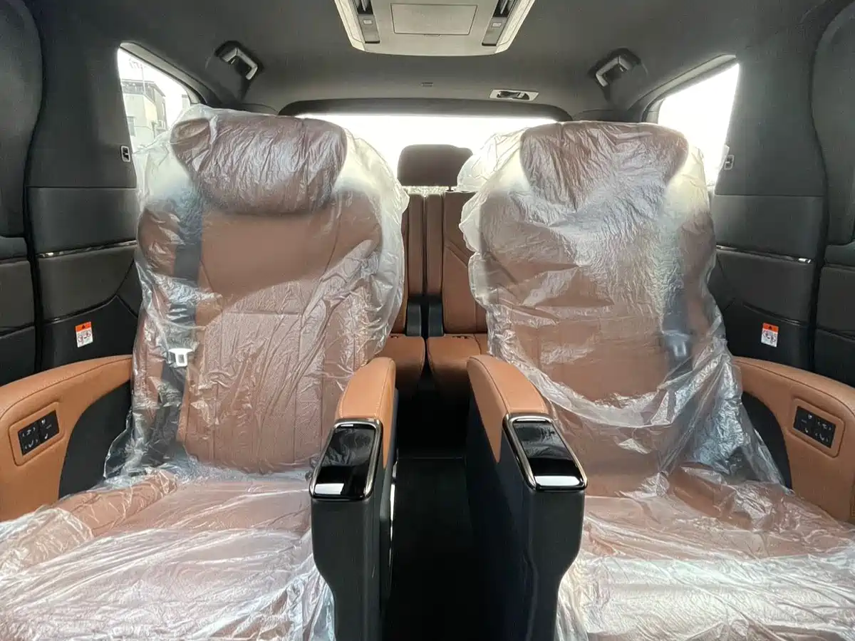 Toyota Vellfire 2025 Crown Hybrid 2.5L Ink Gold Executive Edition фото 11