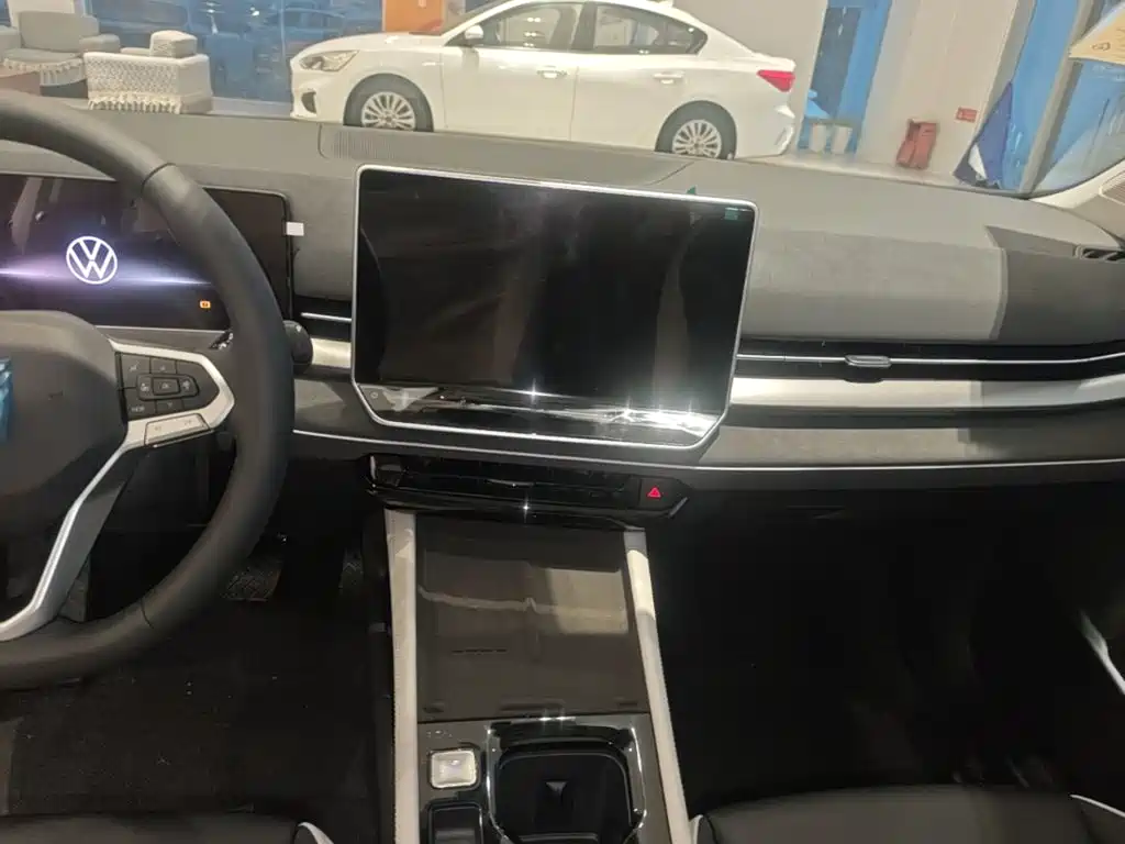 Volkswagen Sagitar, миниатюра 13