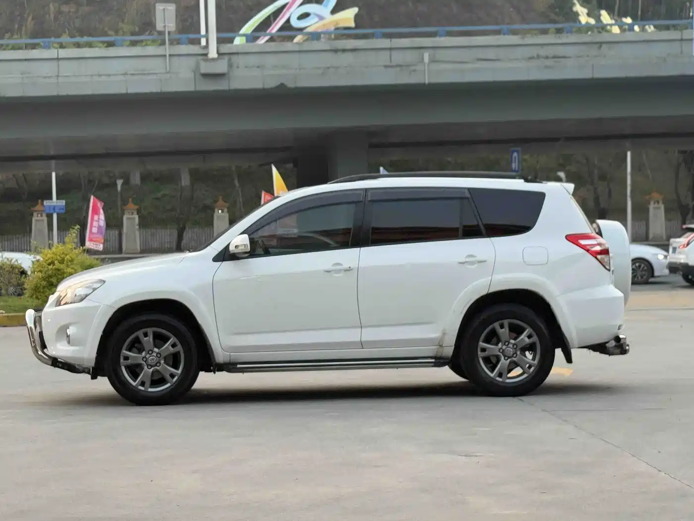 Toyota RAV4 Rongfang 2013 Special Edition 2.0L Auto Classic фото 6