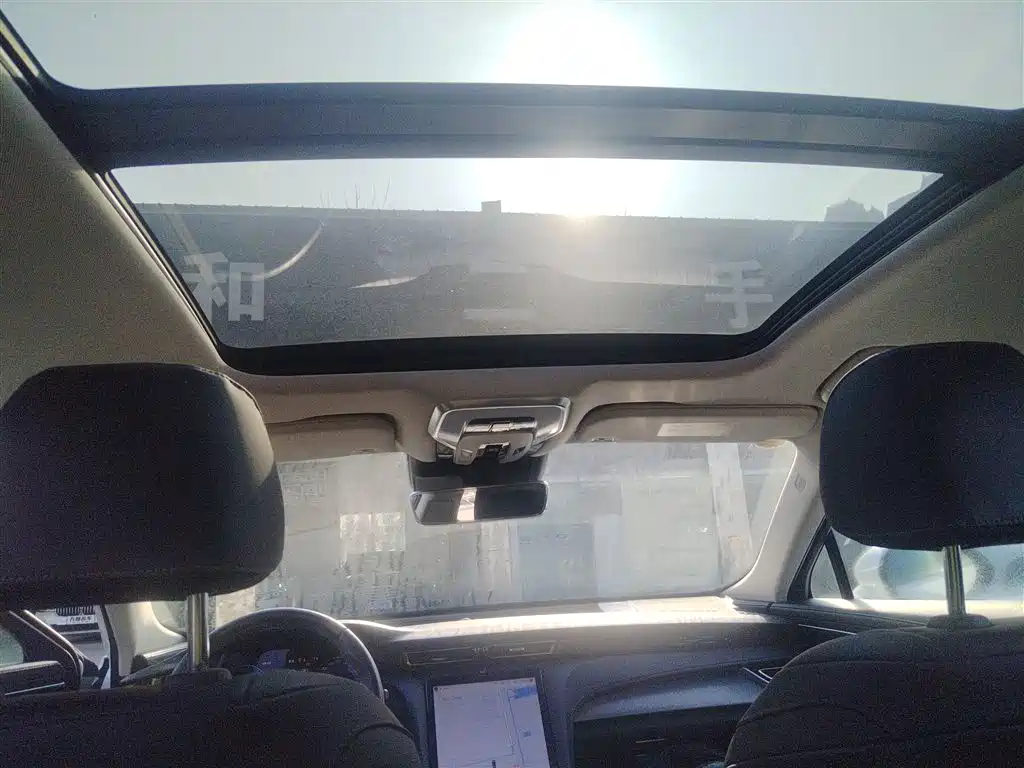 Hongqi H5 2023 1.5T HEV Smart Connect Flag Comfort фото 8