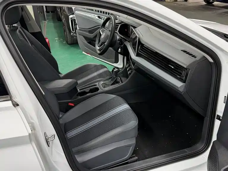 Volkswagen Sagitar 2024 200TSI DSG Flying Edition фото 9