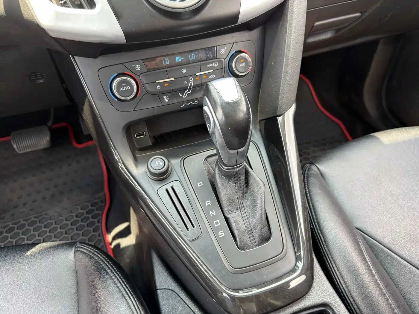 Фото 9 - Ford Focus