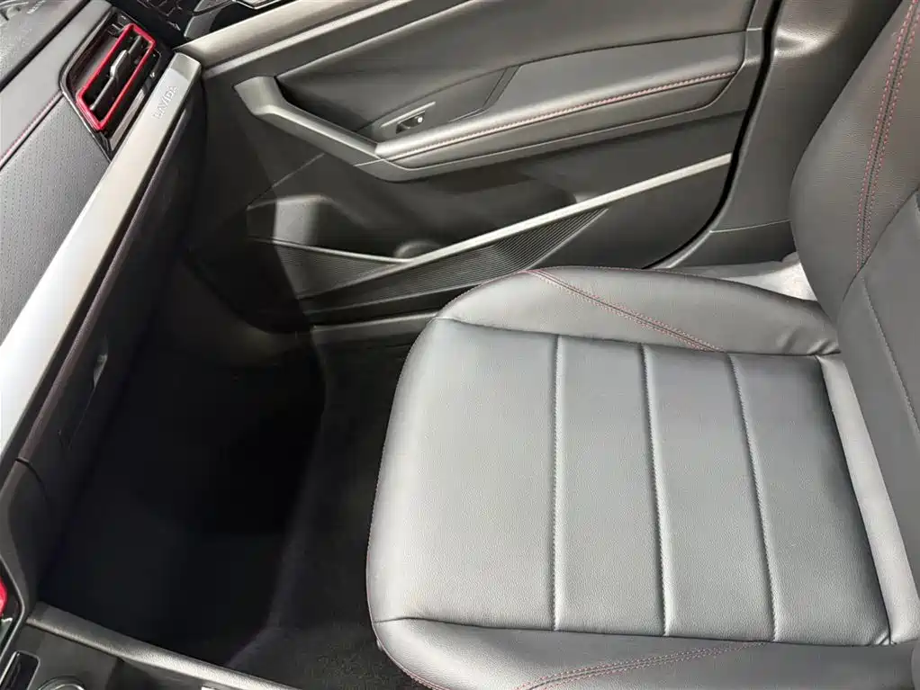 Volkswagen Lavida 2023 280TSI DSG Starlight Comfort Edition фото 13