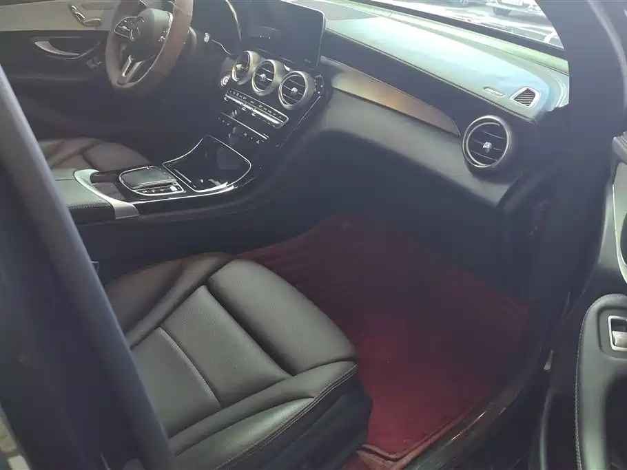 Mercedes-Benz GLC 2021 GLC 260 L 4MATIC Sporty фото 8