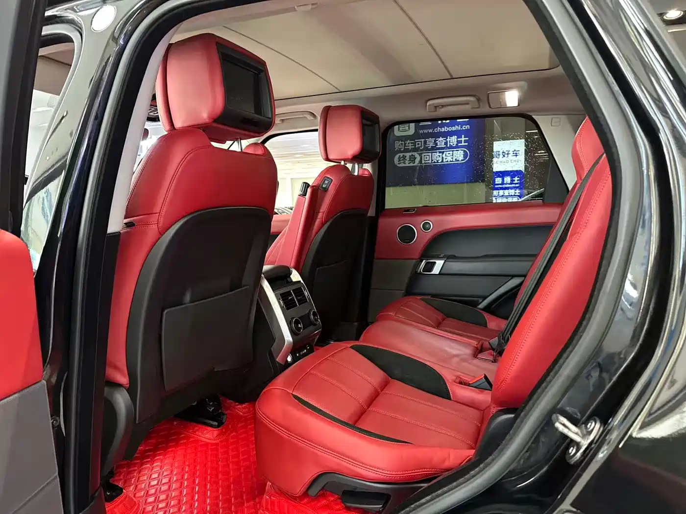 Land Rover Range Rover Sport 2021 3.0 L6 Gloss Black Edition фото 16