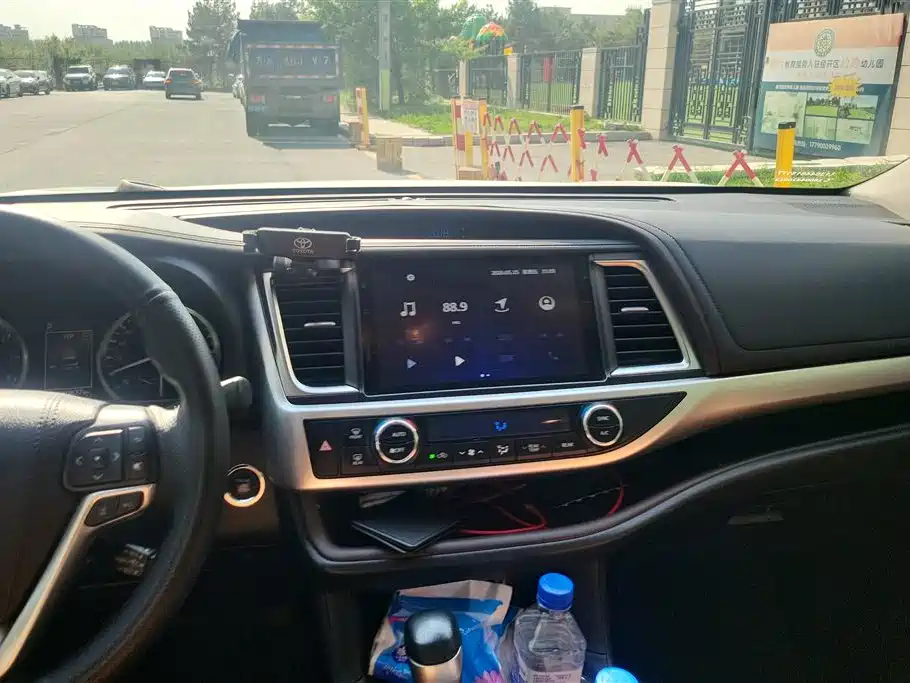 Toyota Highlander 2018 2.0T 4WD Premium 7-seater (China V) фото 13