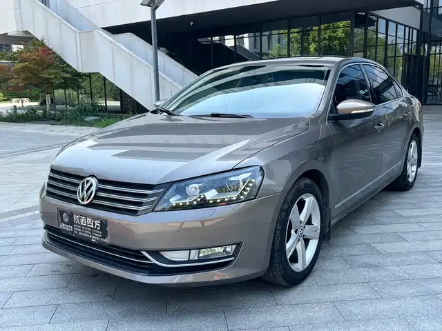 Volkswagen Passat 2013 2.0TSI DSG Yuzun — фото 1