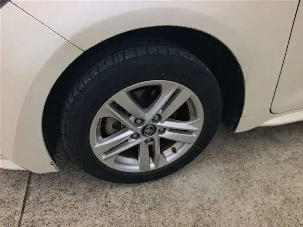 Toyota Levin 2019 185T CVT Luxury Edition China VI фото 23