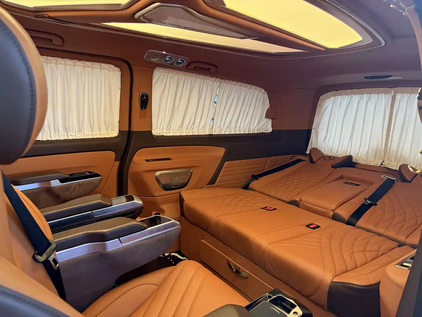 Mercedes-Benz Vito 2023 2.0T Business 7-Seater фото 5