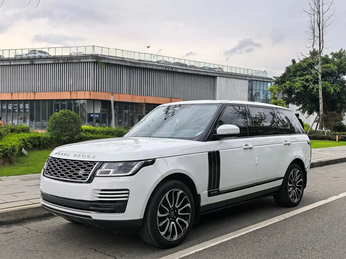 Land Rover Range Rover 2018 3.0 SC V6 Vogue Heritage Extended Edition