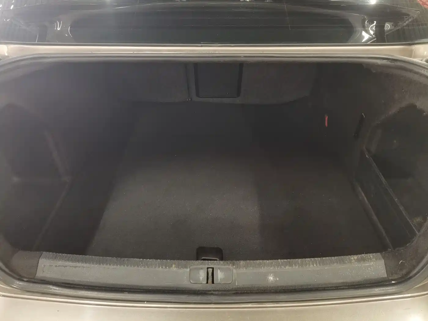 Volkswagen Magotan 2013 1.8TSI Premium фото 15