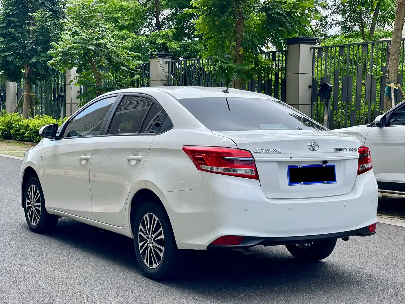 Toyota YARiS L Zhi Xiang 2021 1.5L CVT Leading Edition фото 7